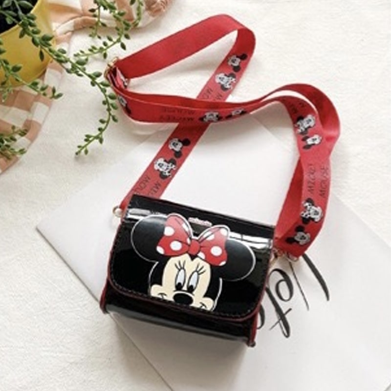 Crna torbica sa Mini likom